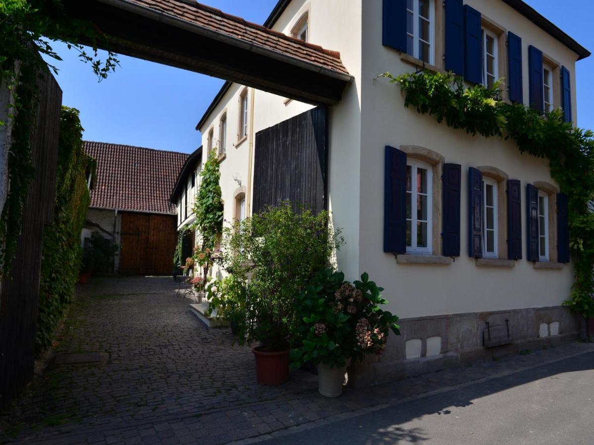 Hôtel Gastehaus & Weingut Gehrig à Weisenheim am Sand Extérieur photo