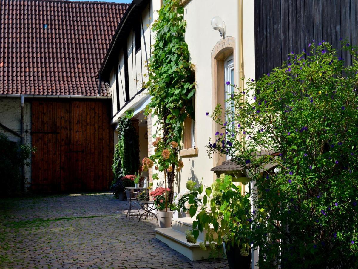 Hôtel Gastehaus & Weingut Gehrig à Weisenheim am Sand Extérieur photo